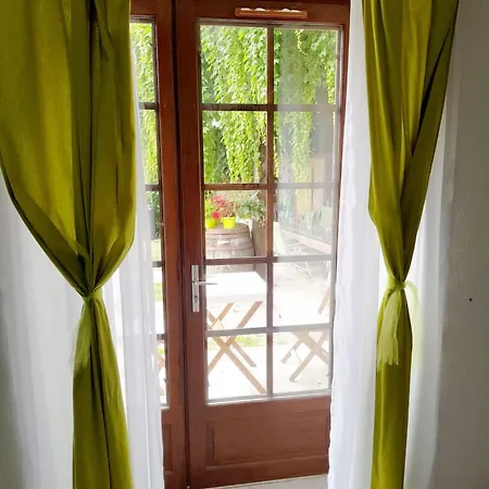 Bed & Breakfast Domaine De Potofayol Lacropte